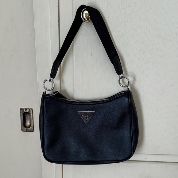 Guess Black Mini Bag - Picture 1 of 1